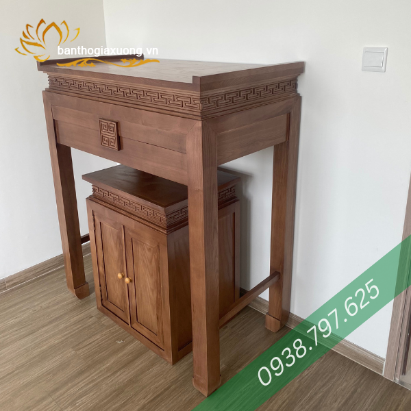 15 Thiết kế bàn thờ gia tiên bằng gỗ sồi mẫu hiện đại