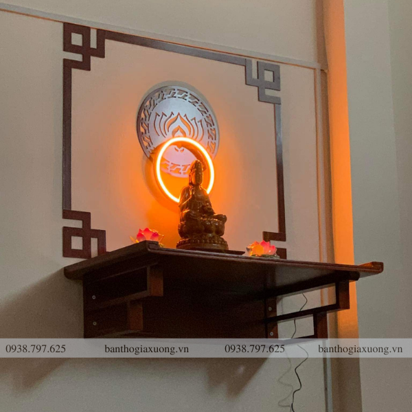 Thờ Phật - cách đặt  bàn thờ treo tường mẫu đẹp